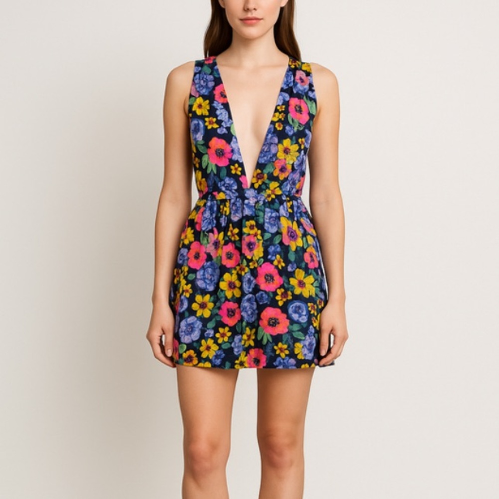 (A53) NEW Passion Fusion Floral Ruffled Deep V-Neck front Romper, Sz Small, NWOT